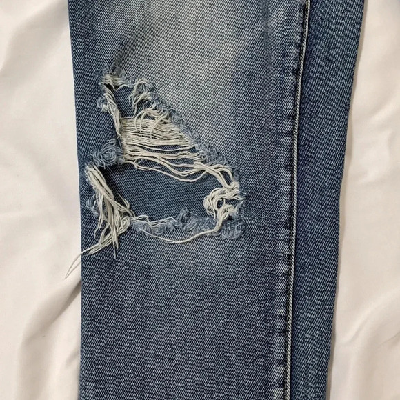 Pacsun Distressed Mom Jean, Color Blue Size 24 - Picture 6 of 14